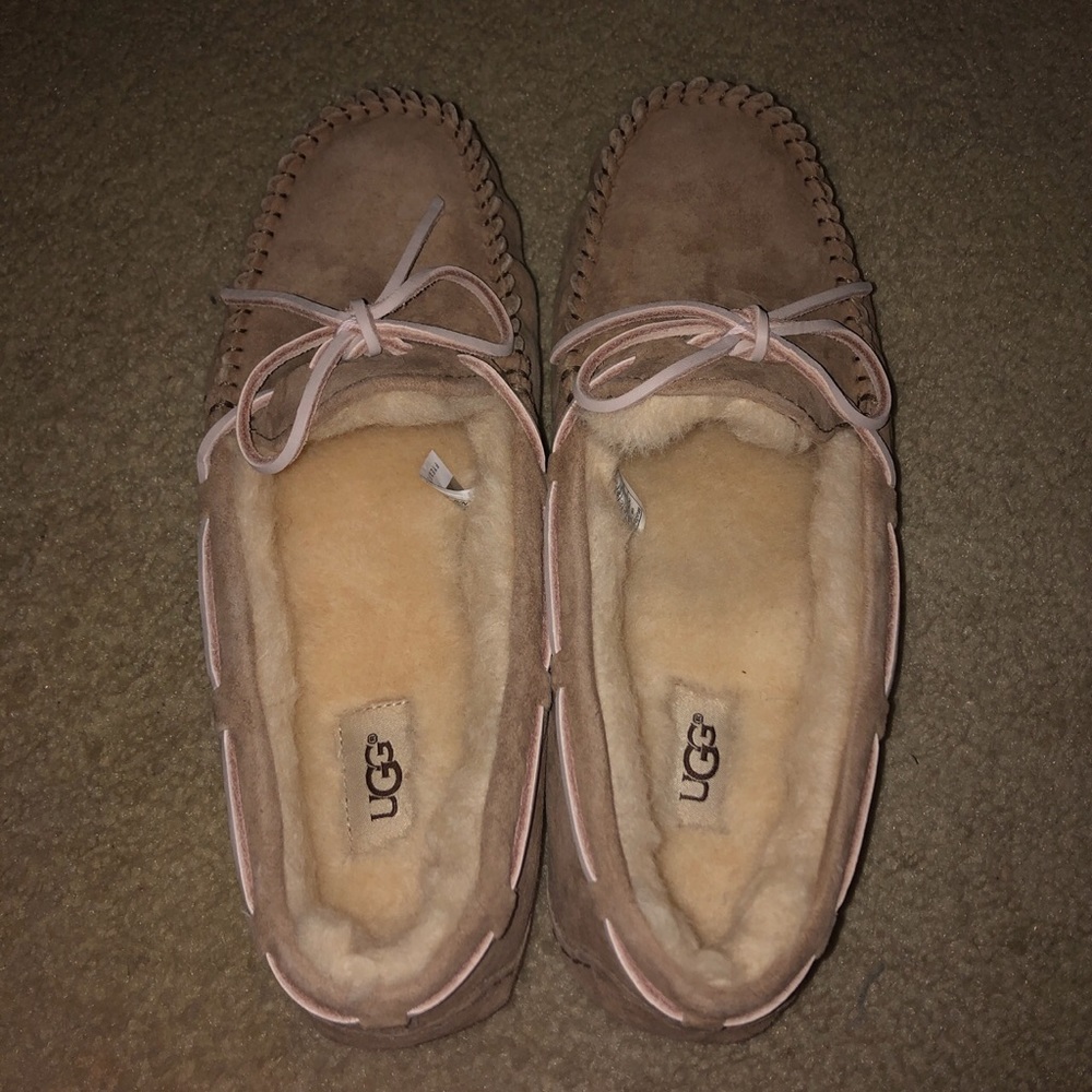 UGG Dakota Slippers BRAND NEW